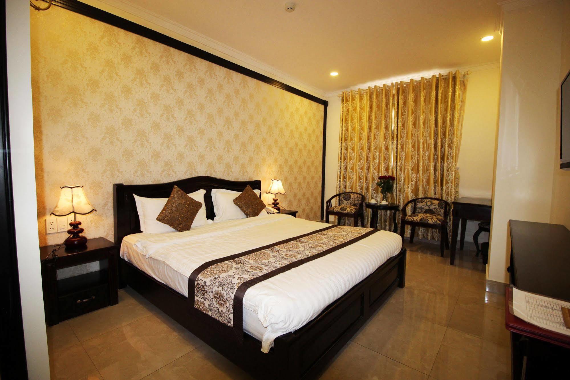 Royal Dalat Hotel Экстерьер фото